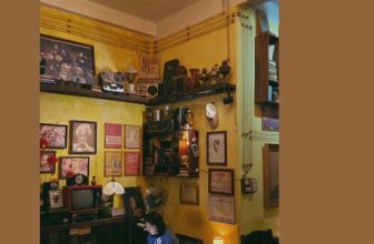 [☕️🇻🇳] NAM house 🥤 Top1Coffee ☕️ 1 sáng cuối tuần mùa lạnh
1 cô gái, 1 mình, 1 góc riêng
bên 1 ly cà phê trứng ấm áp …
___________
NAM house
• open 6:00  , shares-0✔️ , likes-39❤️️ , date-2023-12-23 03:11:43🇻🇳🇻🇳🇻🇳📰🆕