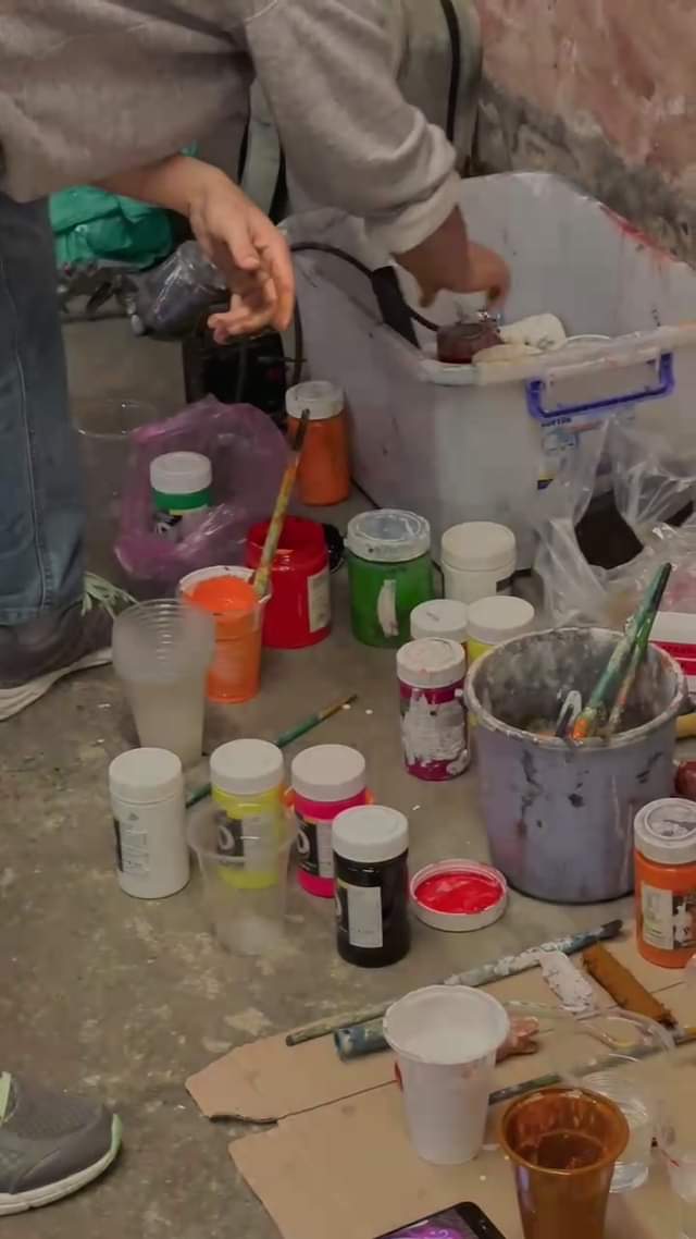 [☕️🇻🇳] Hello Coffee – Quán cà phê Internet Thành Phố Huế 🥤 Top1Coffee ☕️ Mời mọi người chiêm ngưỡng quá trình tạo nên Bức Tường ” check – in” mới tại Lô.
 Nhanh chân ghé Lô cà phê rồi mang về những con , shares-0✔️ , likes-31❤️️ , date-2023-11-26 04:58:06🇻🇳🇻🇳🇻🇳📰🆕