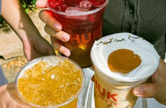 [☕️🇻🇳] Chuk Tea – Coffee 🥤 Top1Coffee ☕️ Cuối tuần rồi! Chị em mình trẩy hội thôi! Đừng quên ghé Chuk thưởng thức dòng thức uống mới của màu lễ hội cuối năm nay nha.
Ph , shares-0✔️ , likes-12❤️️ , date-2023-12-10 02:00:01🇻🇳🇻🇳🇻🇳📰🆕