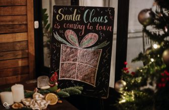 [☕️🇻🇳] OZ Coffee House 🥤 Top1Coffee ☕️  SANTA CLAUS IS COMING TO TOWNChỉ còn một tuần hơn nữa thôi là Giáng Sinh đến rồi, bạn đã chuẩn bị món quà bất ngờ nào d , shares-1✔️ , likes-28❤️️ , date-2023-12-13 04:32:03🇻🇳🇻🇳🇻🇳📰🆕