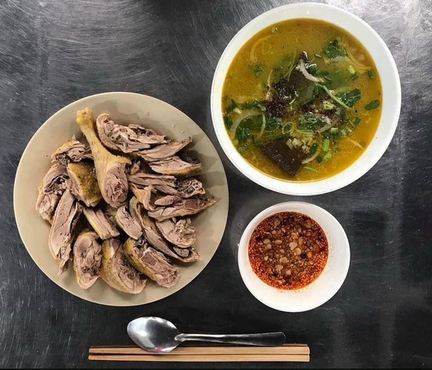 [🍜🇻🇳] CÀ MÈN – Đặc sản quê hương Quảng Trị 🍔Top1Food 🍜 – Cháo bột vịt thì anh chị có lẽ đã nghe nhiều rồi, nhưng cháo gạo vịt thì an …