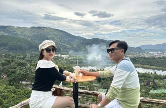 [☕️🇻🇳] Mê Linh Coffee Garden 🥤 Top1Coffee ☕️ Đông đến rồi, ai kia đã có người thương cùng đi Đà Lạt chưa nè  Thời tiết Đà Lạt mùa này thích mê lắm, buổi sáng trời trong veo, , shares-6✔️ , likes-26❤️️ , date-2023-12-15 02:16:52🇻🇳🇻🇳🇻🇳📰🆕