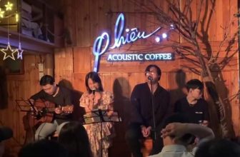 [☕️🇻🇳] Phiêu Acoustic Cafe 🥤 Top1Coffee ☕️   ĐÊM NHẠC ACOUSTIC   Hello Noel, Giáng sinh đến thật gần rồi các bạn nhỉ?
Mưa lất phất rơi trên từng nẻo đường năm nay, dường  , shares-0✔️ , likes-5❤️️ , date-2023-12-22 05:18:50🇻🇳🇻🇳🇻🇳📰🆕