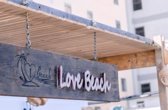 [☕️🇻🇳] Love Beach Coffee and Milktea- Cafe biển 🥤 Top1Coffee ☕️
𝐀𝐥𝐨 𝐆𝐞𝐧𝐳  ! Bạn đang muốn tìm quán cà phê 𝑪𝙝𝒊𝙡𝒍 và có 𝙑𝒊𝙚𝒘 đẹp để check-in ngay tại 𝙑𝒖̃𝙣𝒈 𝑻𝙖̀𝒖 à ?   Đừng bỏ lỡ 𝙇𝙤𝙫𝙚 𝘽𝙚𝙖𝙘𝙝 𝘾𝙤𝙛 , shares-1✔️ , likes-4❤️️ , date-2023-12-19 03:53:08🇻🇳🇻🇳🇻🇳📰🆕