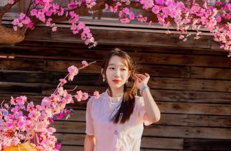 [☕️🇻🇳] Sam Rooftop Coffee 🥤 Top1Coffee ☕️ 1001 kiểu chụp với concept Tết nhà Sam nhé các bạn trẻ yêu thích cái đẹp ơi…
Nay là thứ 7 rồi, cuối tuần tụ tập la cà thì nhớ , shares-0✔️ , likes-4❤️️ , date-2023-12-23 01:49:41🇻🇳🇻🇳🇻🇳📰🆕