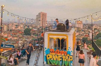 [☕️🇻🇳] Sam Rooftop Coffee – Nguyễn Trãi 🥤 Top1Coffee ☕️ 𝑩𝒂̣𝒏 đ𝒂̃ 𝒃𝒂𝒐 𝒈𝒊𝒐̛̀ 𝒄𝒐́ 𝒄𝒂̉𝒎 𝒈𝒊𝒂́𝒄 𝒏𝒉𝒐̛́ đ𝒆̂́𝒏 1 𝒏𝒐̛𝒊 𝒒𝒖𝒆𝒏 𝒕𝒉𝒖𝒐̣̂𝒄 𝒄𝒉𝒖̛𝒂 ?
Ad thì đã từng và có lẽ nơi quen thuộc nhất lúc này đ , shares-0✔️ , likes-3❤️️ , date-2023-12-26 07:22:43🇻🇳🇻🇳🇻🇳📰🆕