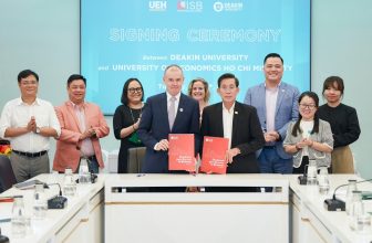 Đại học Kinh tế TP.HCM ký kết hợp tác cùng Đại học Deakin, Úc  [👨‍🎓🇻🇳] kfo.edu.vn