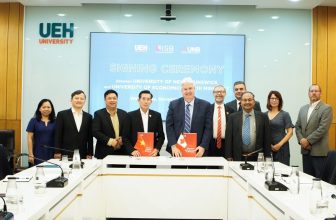 Đại học Kinh tế TP. Hồ Chí Minh ký kết hợp tác cùng Đại học New Brunswick, Canada  [👨‍🎓🇻🇳] kfo.edu.vn