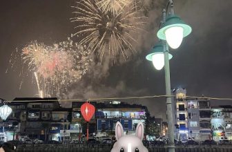 [☕️🇻🇳] A Room Café – Quán cà phê 🥤 Top1Coffee ☕️ Chuẩn bị đón năm 2024
Nếu bạn chưa biết tìm chỗ nào để xem pháo hoa,hãy ghé A room chúng mình nhé  𝗛𝗼𝘁𝗹𝗶𝗻𝗲: 𝟬𝟵𝟯 𝟲𝟱𝟲𝟯 𝟵𝟵𝟵
𝗛𝗼𝗮̣̆ , shares-2✔️ , likes-27❤️️ , date-2023-12-30 01:13:36🇻🇳🇻🇳🇻🇳📰🆕