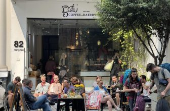 [☕️🇻🇳] GẤU Coffee – Bakery 🥤 Top1Coffee ☕️ Gấu Coffee & Bakery –  Tuyển dụng:
• Ca sáng : 7h – 15h30
• Ca chiều : 14h30- 23h
– Part time : 5h/ca – linh hoạt t , shares-4✔️ , likes-692❤️️ , date-2024-01-08 14:58:42🇻🇳🇻🇳🇻🇳📰🆕