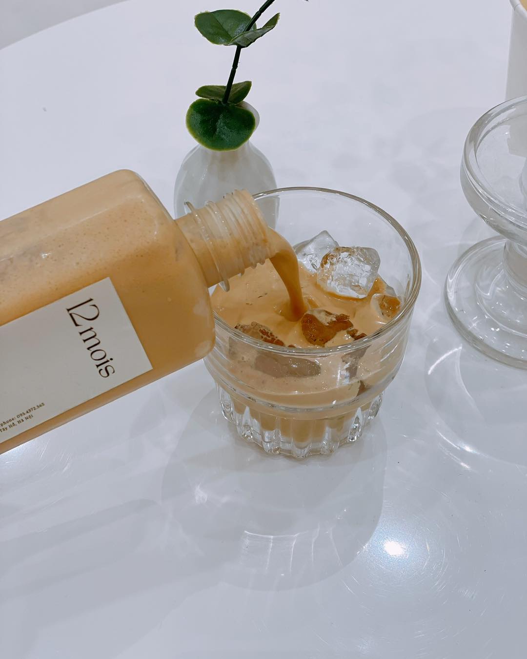 [☕️🇻🇳] 12 mois pâtisserie  🥤 Top1Coffee ☕️ Cà phê kem muối  Nằm trong top đồ uống best seller của tháng trước khi món trà sữa vân nam xuất hiện  
 Cà phê robusta lâm đồng  , shares-0✔️ , likes-1❤️️ , date-2024-01-13 08:17:24🇻🇳🇻🇳🇻🇳📰🆕