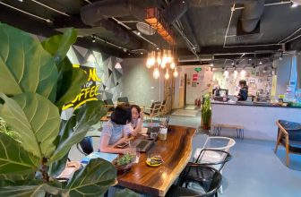 [☕️🇻🇳] Sam Rooftop Coffee – Nguyễn Trãi 🥤 Top1Coffee ☕️ Nay hết mưa rồi bà con ơi …
Nói thật đi qua những ngày mưa tui mới cảm thấy yêu những ngày nắng vô cùng …
Đầu tuần thứ 2 các , shares-1✔️ , likes-4❤️️ , date-2024-01-15 01:48:00🇻🇳🇻🇳🇻🇳📰🆕