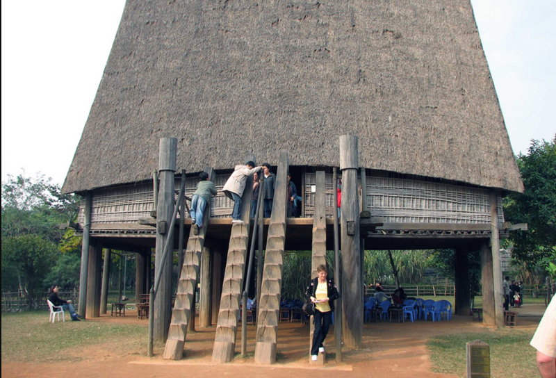 Bảo tàng dân tộc học Việt Nam có gì? Khu nhà rông nổi tiếng ở bảo tàng dân tộc học Việt Nam