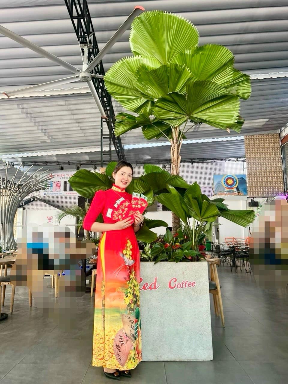 [☕️🇻🇳] Coffee Red 🥤 Top1Coffee ☕️ #RED TÌM KIẾM #NHÂN_TÀI CHO LÃNH ĐẠO
QUẢN LÝ
TỔ TRƯỞNG/ TỔ PHÓ KHU VỰC
TỔ TRƯỞNG TỔ PHA CHẾ
THU NGÂN
PHỤC VỤ
—————————————— , shares-5✔️ , likes-23❤️️ , date-2024-02-17 04:08:42🇻🇳🇻🇳🇻🇳📰🆕