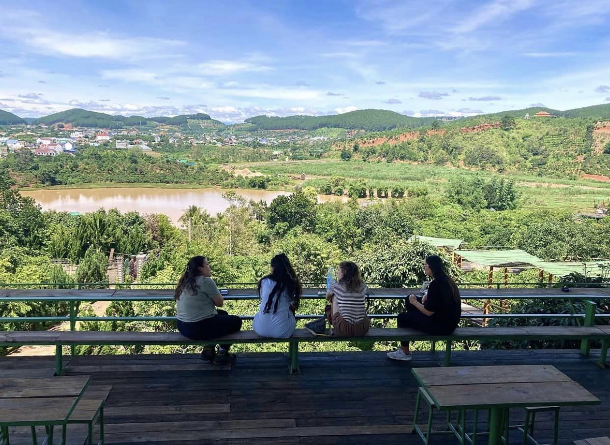 [☕️🇻🇳] Mê Linh Coffee Garden 🥤 Top1Coffee ☕️ Thời tiết này làm gì cũng thích 
 NHƯNG mà thích nhất là được đến 𝐌𝐞̂ 𝐋𝐢𝐧𝐡 ngồi thảnh thơi uống tách cafe trong tiết trời chill  , shares-3✔️ , likes-35❤️️ , date-2024-02-24 02:04:33🇻🇳🇻🇳🇻🇳📰🆕