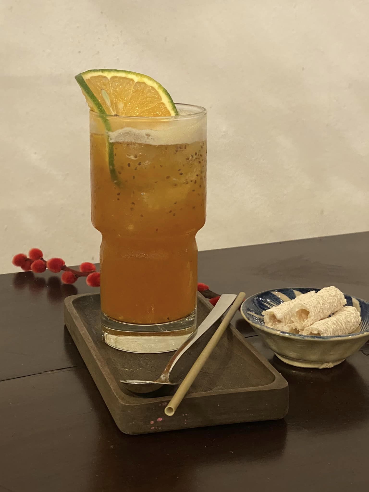 [☕️🇻🇳] măng 🥤 Top1Coffee ☕️ tết nay thời tiết nóng lạnh thất thường.
sáng lạnh teo, trưa nóng bỏng, chiều gió bạt mặt.
thấy thèm cam quá nên đang nghĩ xem c , shares-0✔️ , likes-300❤️️ , date-2023-01-24 15:49:18🇻🇳🇻🇳🇻🇳📰🆕