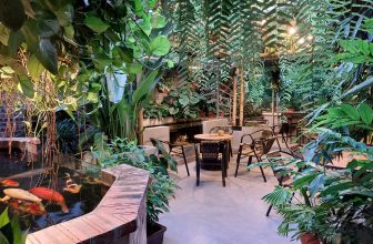 [☕️🇻🇳] TuTuCoffee Ninh Bình 🥤 Top1Coffee ☕️ Đầu tháng chúc cả nhà may mắn. Mọi người nhớ đến Tu Tu uống nước nhé, tầng 2 đẹp và mát lắm.
, shares-1✔️ , likes-53❤️️ , date-2023-07-18 01:52:57🇻🇳🇻🇳🇻🇳📰🆕