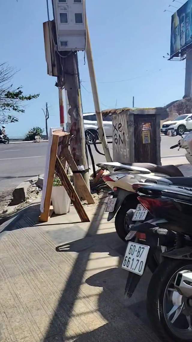 [☕️🇻🇳] Love Beach Coffee and Milktea- Cafe biển 🥤 Top1Coffee ☕️ Trưa mùng 6 tết tại Love beach cà phê .
Quán vừa có phòng máy lạnh và không gian ngoài trời gió biển mát, phải nói là lạnh như  , shares-0✔️ , likes-6❤️️ , date-2024-02-15 08:59:02🇻🇳🇻🇳🇻🇳📰🆕