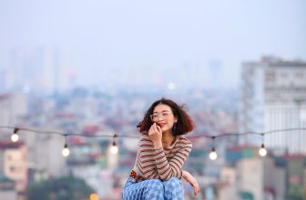 [☕️🇻🇳] Sam Rooftop Coffee – Nguyễn Trãi 🥤 Top1Coffee ☕️ Khi bạn Ế ế ế  quá lâu và xem phim Mai quá 180 phút thì bạn sẽ viết gì khi đến Sam 1 mềnh ???
Để tui viết trước:
“𝑻𝒉𝒂̂́𝒚 𝒌𝒉𝒐̂𝒏𝒈 , shares-0✔️ , likes-3❤️️ , date-2024-02-19 01:34:28🇻🇳🇻🇳🇻🇳📰🆕