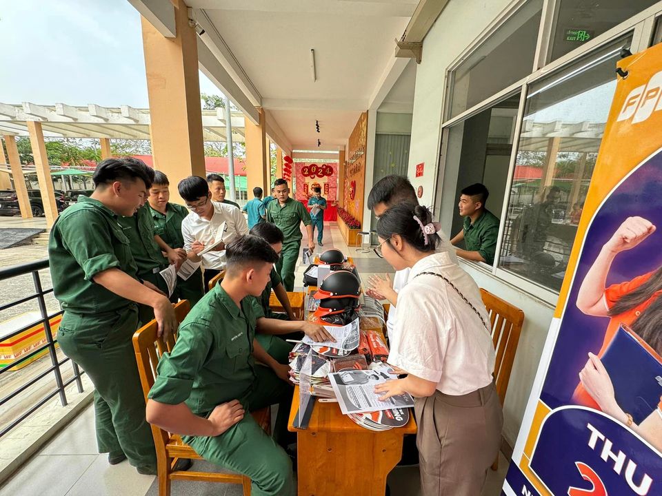 [💼🇻🇳] Tuyển dụng FPT Telecom 💼 Top1Jobs 👥 – Bảo vệ Tổ quốc “Sẵn sàng!”Khi vừa xuất ngũ về làm FTELVới mục tiê …