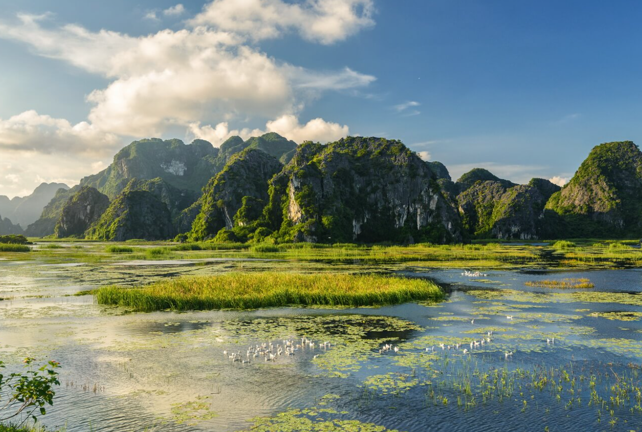 Cảnh đẹp Ninh Bình. Đầm Vân Long