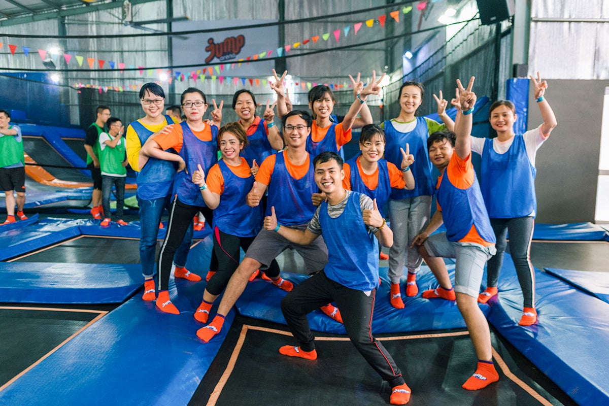 Địa điểm tổ chức team building ở Hà Nội. Jump Arena Hà Nội