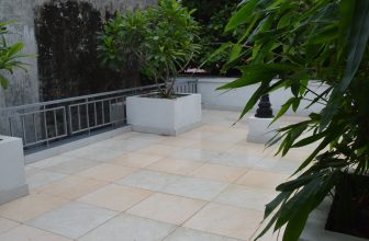 [☕️🇻🇳] TuTuCoffee Ninh Bình 🥤 Top1Coffee ☕️ Bao nhiêu dự định trên sân thượng bị lùi lại vì mưa gió. Rảnh rỗi mang máy ra chụp hoa tóc tiên mới nở vậy.
, shares-0✔️ , likes-24❤️️ , date-2015-08-05 03:54:55🇻🇳🇻🇳🇻🇳📰🆕