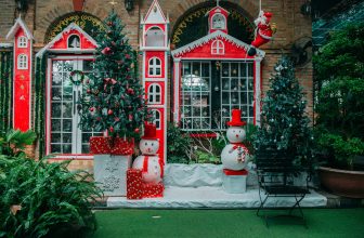 [☕️🇻🇳] Cà phê Ngọc Hà- Cafe sân vườn 🥤 Top1Coffee ☕️ Đến quán check-in, gõ cửa Giáng SinhDing dong ding dong ! Giáng sinh đến quán cà phê Ngọc Hà rồi đây.Hơi lạnh nhẹ nhàng lùa , shares-26✔️ , likes-507❤️️ , date-2020-12-20 02:00:37🇻🇳🇻🇳🇻🇳📰🆕