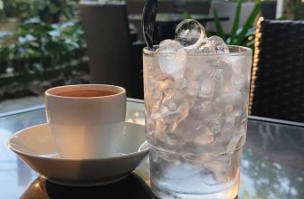 [☕️🇻🇳] Cà phê Ngọc Hà- Cafe sân vườn 🥤 Top1Coffee ☕️ Cafe Ngọc Hà có
Cafe pha máy thơm chất đậm đà vị cafe mộc 100%  Khách Đến cafe sân vườn NGỌC HÀ  cảm nhận không gian mát mẻ cù , shares-1✔️ , likes-11❤️️ , date-2021-01-13 06:47:56🇻🇳🇻🇳🇻🇳📰🆕