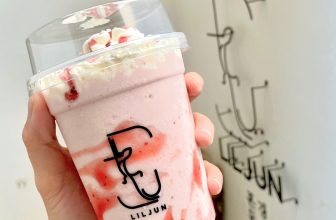 [☕️🇻🇳] LIL JUN coffee studio 🥤 Top1Coffee ☕️
Trưa nóng làm 1 ly Đá xay Dâu tây việt quất thì còn gì bằng nữa ạaaa, shares-2✔️ , likes-26❤️️ , date-2021-05-12 05:08:37🇻🇳🇻🇳🇻🇳📰🆕