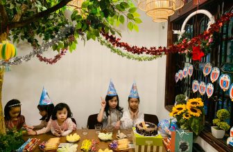 [☕️🇻🇳] ĐEN ROASTER Coffee – Tea 🥤 Top1Coffee ☕️ Sinh nhật khách nhí với không gian ấm cúng và đoàn viên tại #ĐEN_ROASTER
, shares-0✔️ , likes-9❤️️ , date-2021-12-18 05:44:17🇻🇳🇻🇳🇻🇳📰🆕