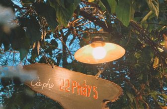 [☕️🇻🇳] 22 phẩy 5 coffee 🥤 Top1Coffee ☕️ Anh ước một căn bếp nhỏ
Sau bữa cơm ngồi hàn huyên
Trồng cho em thêm một khu vườn
Mỗi loài hoa một hàng riêng
———
#22phay5 , shares-0✔️ , likes-26❤️️ , date-2022-05-21 08:20:10🇻🇳🇻🇳🇻🇳📰🆕