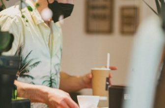 [☕️🇻🇳] Ochata Coffee  🥤 Top1Coffee ☕️ ” Bạn ơi, chúng mình phục vụ tại quầy ạ! ” ^^
Nếu lần đầu ghé Ochata chắc ai cũng nghe câu này nhỉ?
– Vì cái quầy phục vụ nó , shares-0✔️ , likes-8❤️️ , date-2022-06-15 03:06:37🇻🇳🇻🇳🇻🇳📰🆕