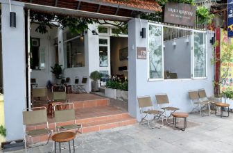 [☕️🇻🇳] Hanoi Roastery-We are Processing Fresh Coffee 🥤 Top1Coffee ☕️ Đời người, ai cũng có những trải nghiệm nhỏ được cất riêng cho mình rồi ngày muộn phiền đem ra để thư thả
Người chọn sách, người , shares-0✔️ , likes-19❤️️ , date-2022-06-20 04:35:01🇻🇳🇻🇳🇻🇳📰🆕