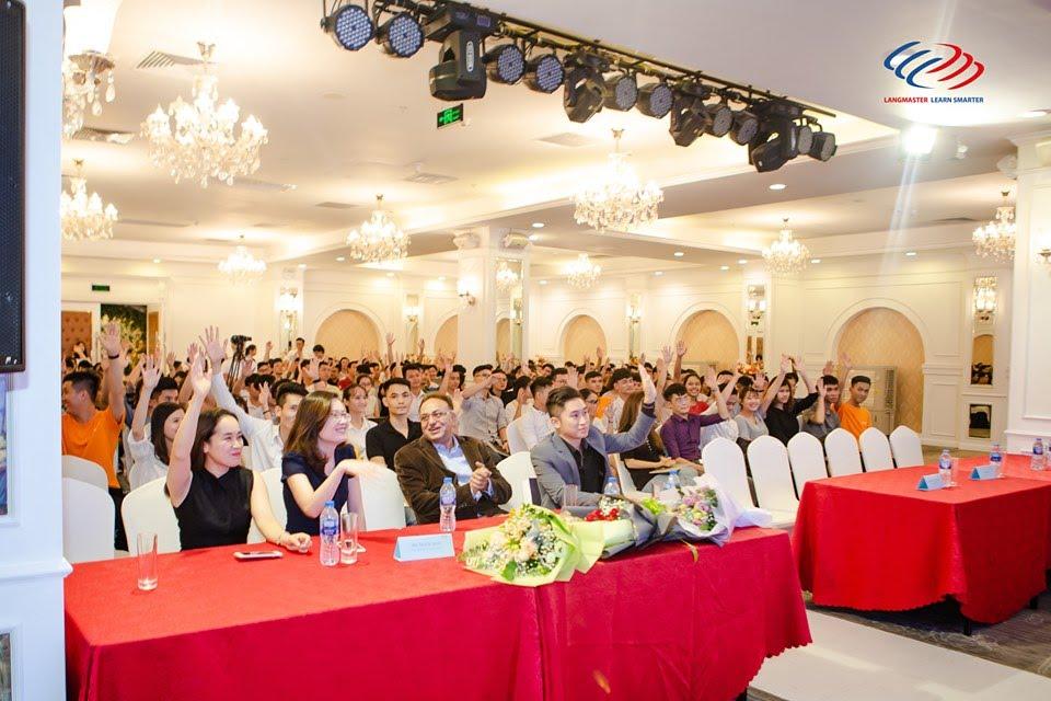 HỘI THẢO CON ĐƯỜNG PHÁT TRIỂN SỰ NGHIỆP SALEs & MARKETING - ẢNH 2