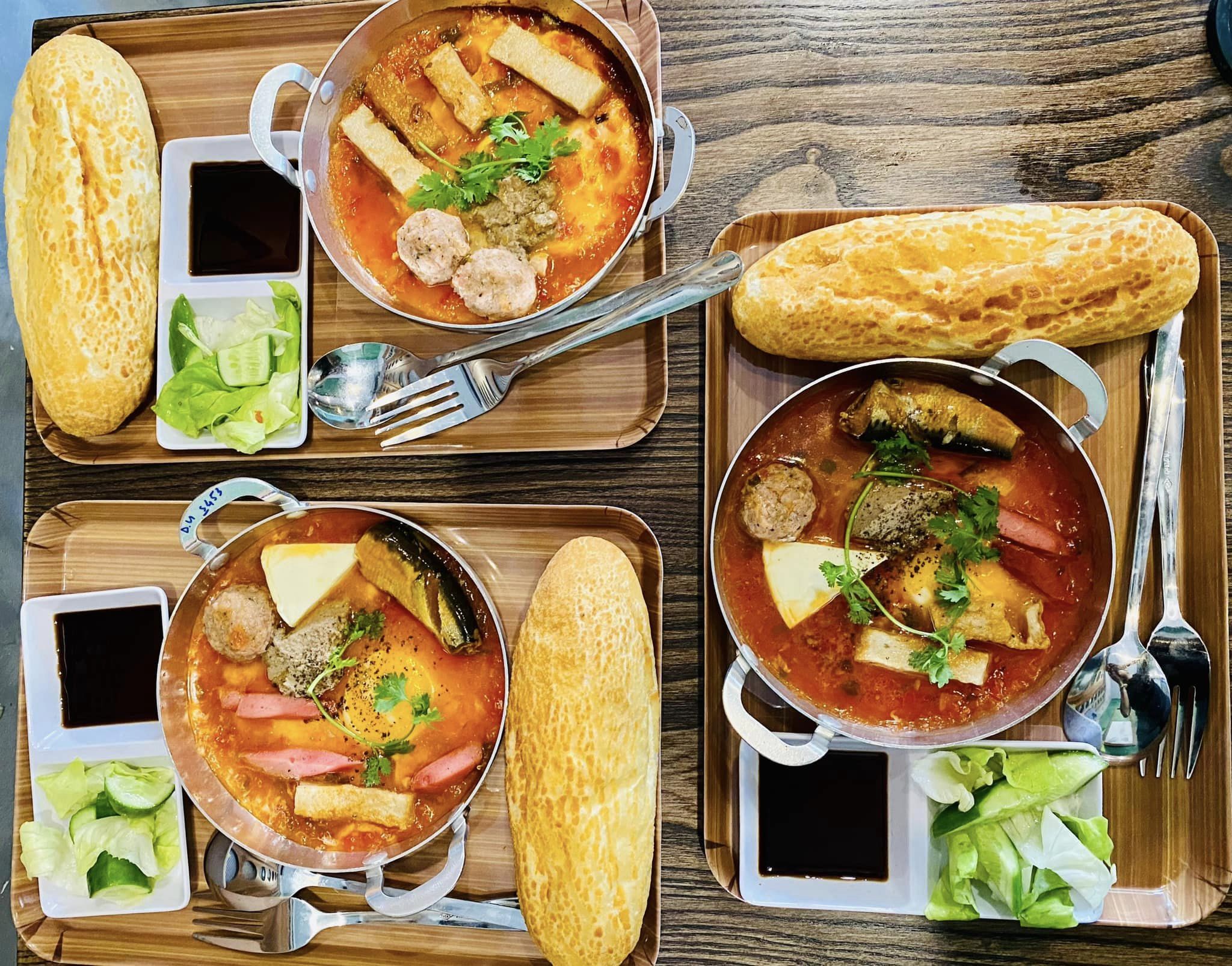 [☕️🇻🇳] GreenHouse coffee & tea 🥤 Top1Coffee ☕️ Mỗi sáng nhà Green có phục vụ thêm ăn sáng nhé cả nhà
“.      “Bánh mì trứng ốp la xíu mại ”
Để phục vụ đa dạng hơn nhà Green  , shares-0✔️ , likes-14❤️️ , date-2022-11-19 13:22:09🇻🇳🇻🇳🇻🇳📰🆕