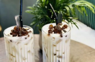[☕️🇻🇳] GreenHouse coffee & tea 🥤 Top1Coffee ☕️ Ôlong sữa gạo
Gạo tự rang thơm lừng hoà quyện hương nồng nàng trà Olong tứ quý xuân, món không thể bỏ lỡ khi đến nhà Green cho  , shares-0✔️ , likes-6❤️️ , date-2023-02-13 00:18:37🇻🇳🇻🇳🇻🇳📰🆕