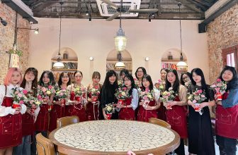 [☕️🇻🇳] All Day Coffee 🥤 Top1Coffee ☕️ Bên cạnh cốc hoa xinh cùng câu chuyện đầy cảm hứng của-riêng-mình, hy vọng rằng bạn đã có khoảng thời gian thật vui vẻ và ý nghĩ , shares-0✔️ , likes-42❤️️ , date-2023-03-24 04:02:39🇻🇳🇻🇳🇻🇳📰🆕