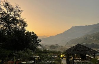 [☕️🇻🇳] La Dao Spa – Coffee House, homestay 🥤 Top1Coffee ☕️ Ta hẹn nhau một buổi chiều lạ
Em toả nắng như cuối hạ sang thu
Ơ nhưng mà mùa hạ còn chưa tới kia mà? Hoàng hôn nơi góc bản Tả , shares-2✔️ , likes-18❤️️ , date-2023-04-01 04:02:33🇻🇳🇻🇳🇻🇳📰🆕