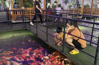 [☕️🇻🇳] Koilands Coffee 🥤 Top1Coffee ☕️ Tháng tư về từng nụ hoa nở bung
Hương thoảng bay thơm nhẹ bỗng trời chiều
Ngắm cỏ hoa lòng thư thái đáng yêu
Bao mệt mỏi tan  , shares-2✔️ , likes-12❤️️ , date-2023-04-06 03:28:19🇻🇳🇻🇳🇻🇳📰🆕