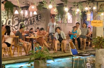 [☕️🇻🇳] Koilands Coffee 🥤 Top1Coffee ☕️ Cỏ hoa thanh thản bên đồi
Còn e thanh thản bên tôi dịu dàng
Mây cứ trắng, nắng cứ vàng
Và tôi lòng cứ rộn ràng vì e
𝐀𝐝𝐝: 𝟏𝟑 , shares-7✔️ , likes-10❤️️ , date-2023-04-12 01:56:28🇻🇳🇻🇳🇻🇳📰🆕