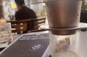 [☕️🇻🇳] GreenHouse coffee & tea 🥤 Top1Coffee ☕️ Ngày đầu tuần của bạn như thê’ nào????
…Nhấp 1 chút cà phê phin nóng, thơm nhè nhẹ ————————————
65 Huỳnh Ngọc Điệp phường 5, t , shares-0✔️ , likes-5❤️️ , date-2023-04-24 03:22:51🇻🇳🇻🇳🇻🇳📰🆕