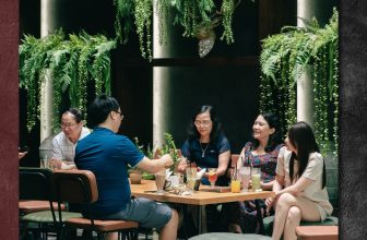 [☕️🇻🇳] AN Garden Cafe 🥤 Top1Coffee ☕️ TẠI AN’ LUÔN CÓ 1 KHÔNG GIAN DÀNH CHO BẠN
Bước vào AN’, tận hưởng ngay sự thư thái yên bình của một quán cà phê vườn. Bạn có th , shares-2✔️ , likes-314❤️️ , date-2023-05-04 07:30:04🇻🇳🇻🇳🇻🇳📰🆕