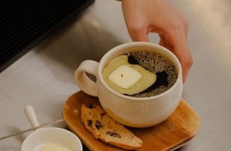 [☕️🇻🇳]  Danshari Coffee 🥤 Top1Coffee ☕️ [Món mới] BUTTER COFFEE
Một ly cà phê thơm nồng đến từ hạt Robusta với Bơ tạo nên vị caramel dịu nhẹ và độc đáo. Danshari Coffe , shares-5✔️ , likes-680❤️️ , date-2023-05-12 15:22:32🇻🇳🇻🇳🇻🇳📰🆕