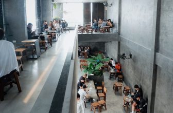 [☕️🇻🇳] Hello Coffee – Quán cà phê Internet Thành Phố Huế 🥤 Top1Coffee ☕️ “Những ngày giao mùa, chúng ta thường nhớ cái nhịp sống đời thường bình yên và vui vẻ bên bạn bè, người thương.
Chúng ta nhớ n , shares-1✔️ , likes-21❤️️ , date-2023-08-10 02:42:11🇻🇳🇻🇳🇻🇳📰🆕