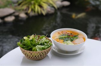 [☕️🇻🇳] The Ayatt Coffee  🥤 Top1Coffee ☕️ Bắt đầu ngày mới bằng bữa sáng thơm ngon với món Bún chả cá Đà Nẵng và Bò né mì ốp la ngay tại không gian thoáng mát của The Aya , shares-0✔️ , likes-18❤️️ , date-2023-08-11 01:08:33🇻🇳🇻🇳🇻🇳📰🆕