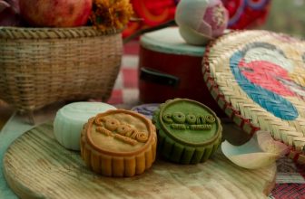 [☕️🇻🇳] Coóng Coffee Homestay  🥤 Top1Coffee ☕️ Bánh trung thu là thứ không thể thiếu trong mỗi dịp tết “ trông trăng”. Mang tâm huyết và hình ảnh thương hiệu vào sản phẩm nhằm , shares-0✔️ , likes-483❤️️ , date-2023-09-17 03:35:04🇻🇳🇻🇳🇻🇳📰🆕