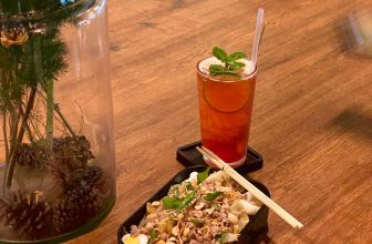 [☕️🇻🇳] 𝐋𝐚 𝐑𝐞̂𝐯𝐞𝐮𝐬𝐞🥤 Top1Coffee ☕️ yêu thương có thể lắp đầy tất cả … trừ cái bao tử
𝐌- 𝐅𝐨𝐨𝐝
𝐌𝐞𝐧𝐮 :
• 𝐓𝐫𝐞́ 𝐓𝐫𝐨̣̂𝐧
– combo 1 : 35.000₫
– combo 2 : 60.000₫
+ , shares-4✔️ , likes-74❤️️ , date-2023-10-03 12:53:46🇻🇳🇻🇳🇻🇳📰🆕