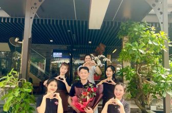 [☕️🇻🇳] Coffee Red 🥤 Top1Coffee ☕️ #RED #TUYỂN_DỤNG
Coffee Red tuyển dụng :
GIÁM SÁT
#YÊU_CẦU :
1⃣ Tuổi từ 30 đến 45 tuổi
2⃣ Kinh nghiệm trên 5 năm
3 , shares-1✔️ , likes-59❤️️ , date-2023-11-29 03:07:10🇻🇳🇻🇳🇻🇳📰🆕