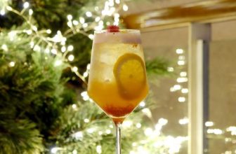 [☕️🇻🇳]  Danshari Coffee 🥤 Top1Coffee ☕️ Mekong Citrus – Trà Bưởi Bồ Đào
Hương vị trà đen hoà quyện với những tép bưởi mọng nước và kết thúc với Tonic ở lớp trên cùng tạ , shares-2✔️ , likes-14❤️️ , date-2023-11-26 09:21:59🇻🇳🇻🇳🇻🇳📰🆕